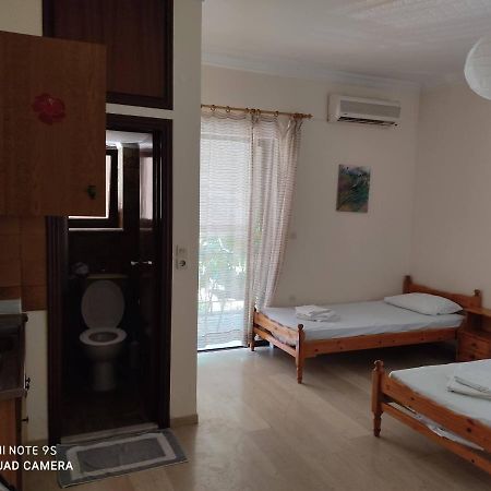 Rousetis Apartments Aigio Extérieur photo