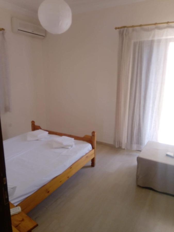 Rousetis Apartments Aigio Extérieur photo