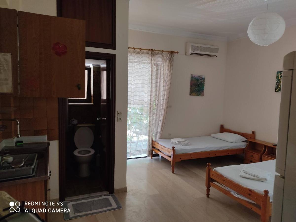 Rousetis Apartments Aigio Extérieur photo